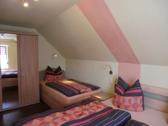 Haus am Wald in Stolberg - Schlafzimmer im Obergeschoss Haus am Wald in Stolberg - Schlafzimmer im Obergeschoss