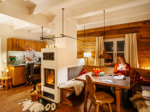 Das SCHIERKE Harzresort am Brocken - Wohnbereich mit Kamin