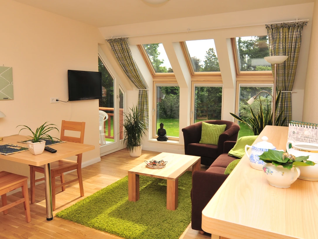 Gemütliche Ferienwohnung auf Schloms Hof Gemütliche Ferienwohnung auf Schloms HofCozy vacation apartment on Schlom's farmHyggelig ferielejlighed på Schloms gårdGezellige vakantiewoning op de boerderij van Schlom