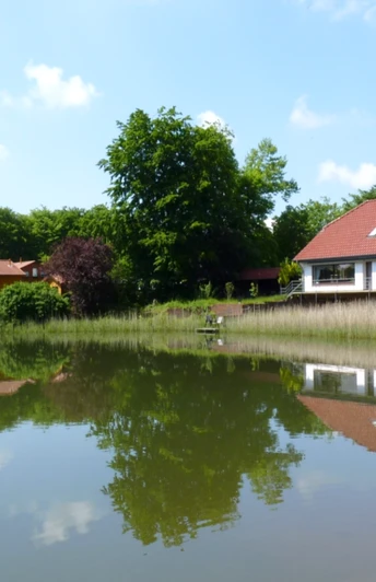 Der Wochenendpark am Rethbergsee liegt idyllisch am Ortsrand von Tarmstedt