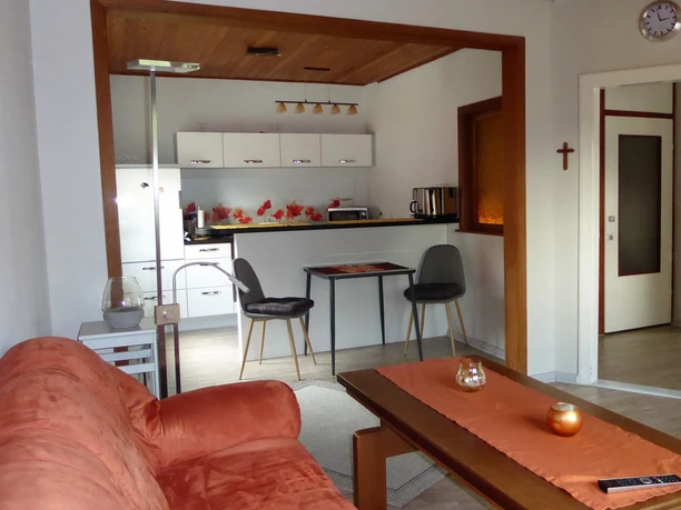 Blick vom Wohnbereich in den Essbereich FeWoGlockengießerstr. Blick vom Wohnbereich in den Essbereich FeWoGlockengießerstr.