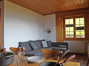 Esstisch mit Wohnzimmer