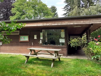 Rezeption vom Campingplatz Alte LöweninselReception at the Alte Löweninsel campsiteReception på campingpladsen Alte LöweninselReceptie op camping Alte Löweninsel