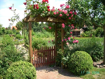 Bauerngarten Oberlangen