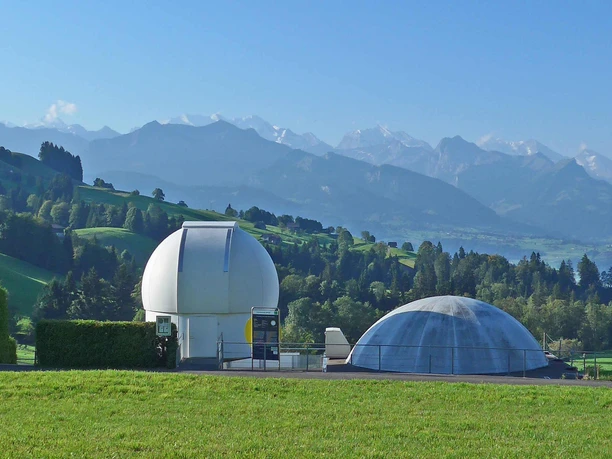 sternwarte-planetarium-sirius-anlage-sommer-sigriswil