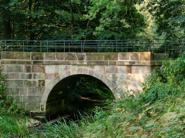Sandsteinbrücke