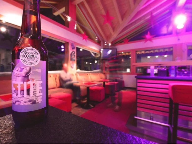 lounge-bar-corner-fiescheralp-innen-3