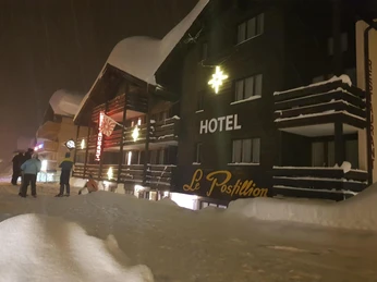 pizzeria-hotel-le-postillion-bettmeralp-aussen-winter