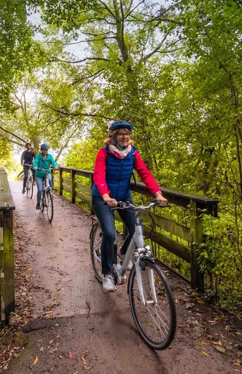 Radfahren durch die Natur Radfahren durch die Natur