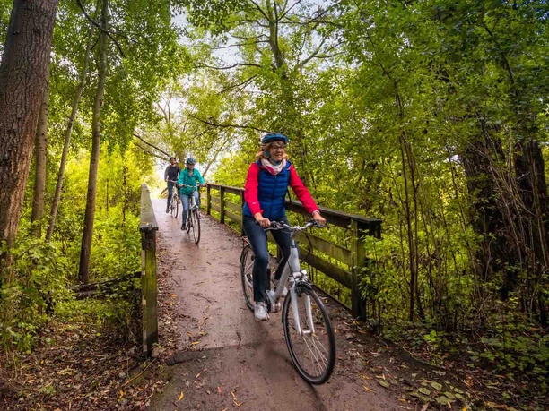 Radfahren durch die Natur Radfahren durch die Natur