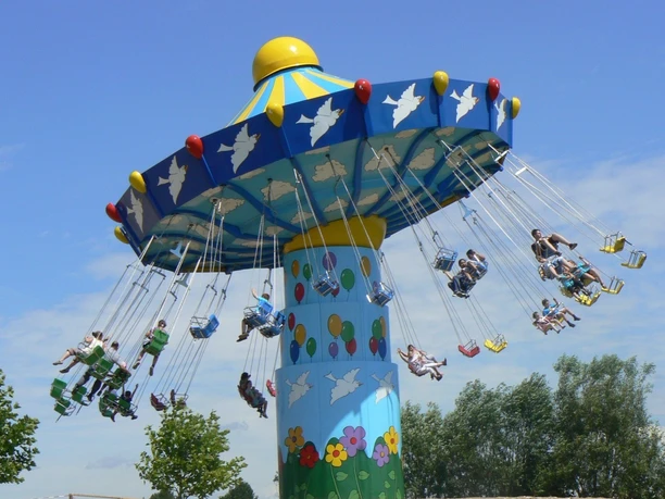 Kettenkarussell "Wellenflieger"