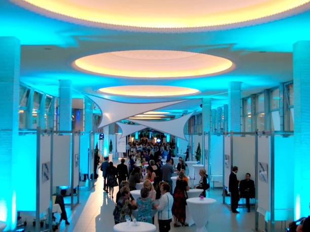 Innenaufnahme der Kunstwandelhalle in Bad Elster