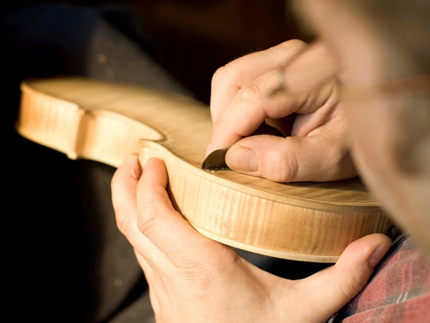 Geigenbau im Musikinstrumenten-Museum Markneukirchen