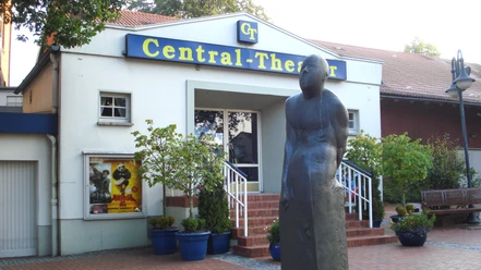 Außenansicht vom Central-Theater in Zeven Außenansicht vom Central-Theater in Zeven