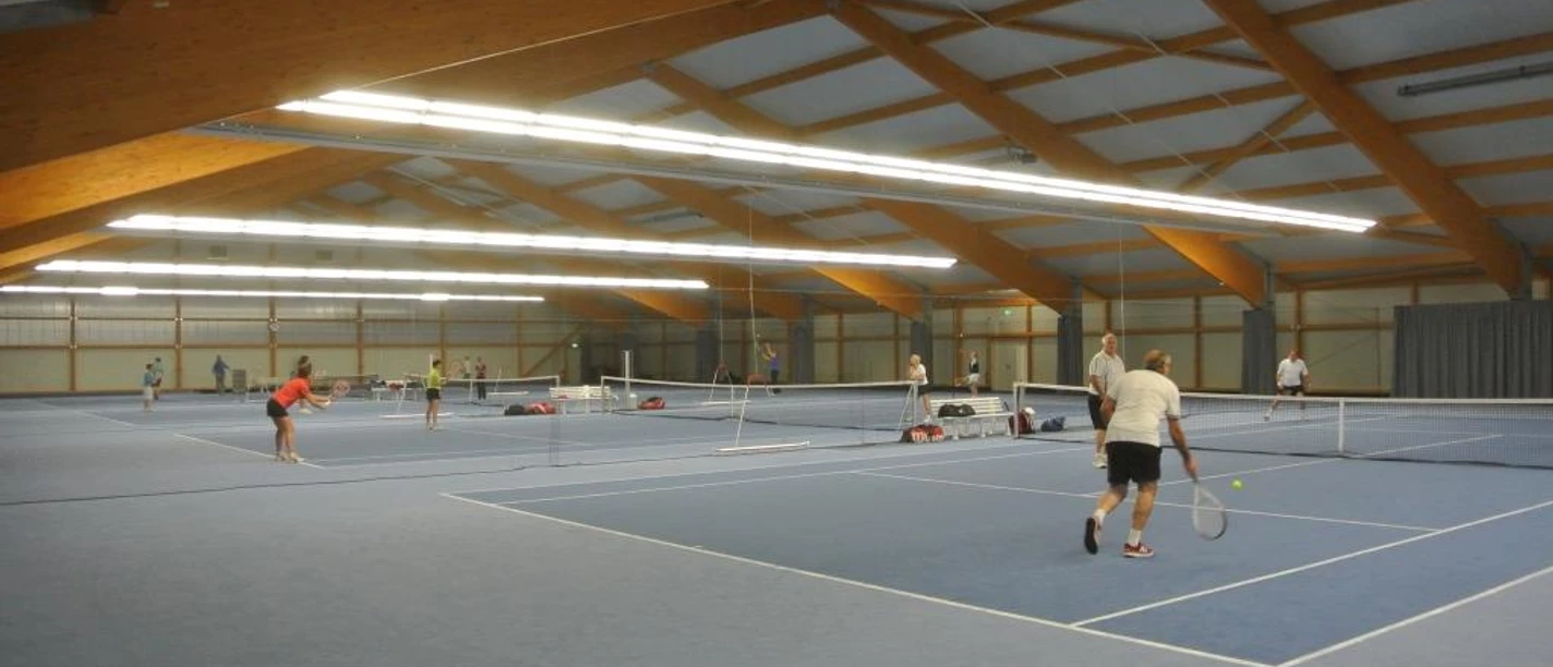 Tennishalle-Tennisclub_Emlichheim.JPG