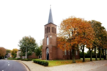 reformierte_Kirche-Laar.JPG