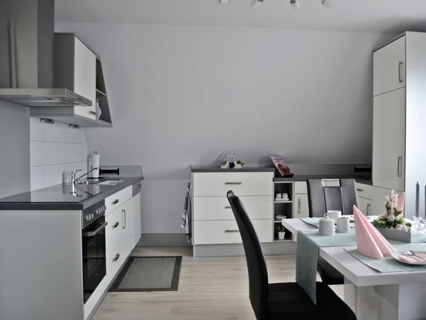 kumm-in-huus-10-kueche-ferienwohnung.jpg