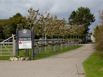 Einfahrt zur Praxis Einfahrt zur Tierarztpraxis Petersen auf Sylt