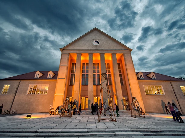 automatisch zugeschnitten Festspielhaus Hellerau