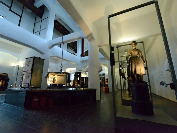 Ofen- und Feuerstättenausstellung