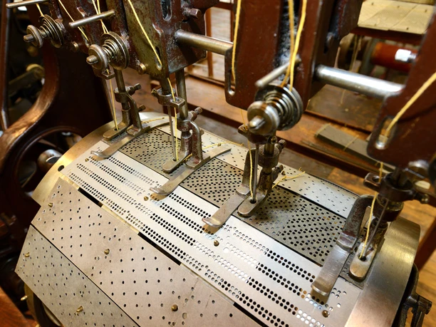 Zusammenfügung von Jacquardkarten