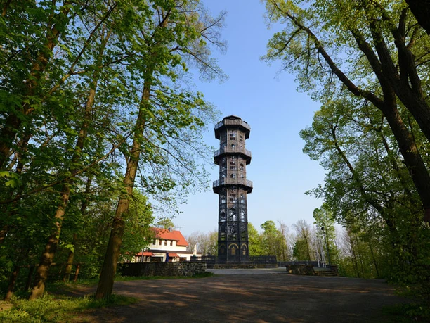 Turm und Gaststätte