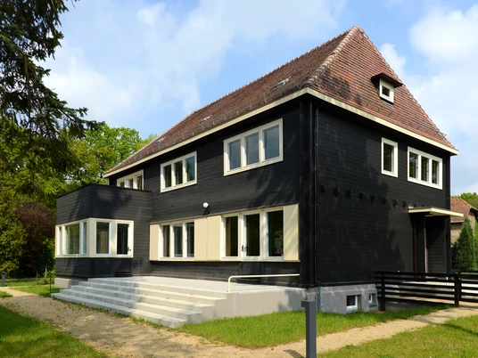 Südfassade des Konrad-Wachsmann-Hauses