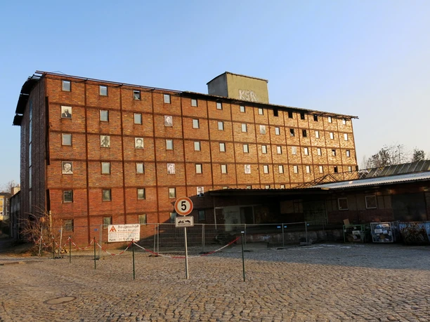 Lagerhaus und Verladehalle, Vereinigte Lausitzer Glaswerke Weißwasser (VLG)