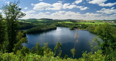 Blick vom Grobisch auf die Weidatalsperre