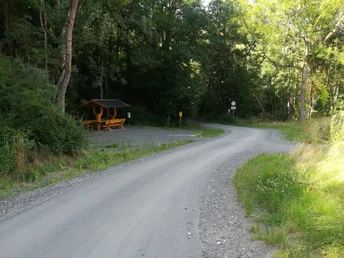 Rastplatz am Abzweig Pirk (Elsterradweg)
