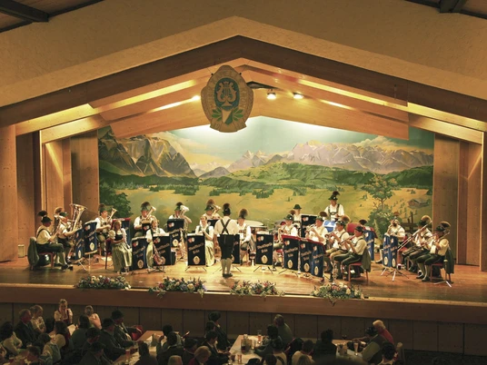 Kurkonzert der Musikkapelle Krün im Kurhaus Krün