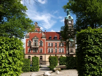 Rathaus Falkenstein mit Willy Rudert Platz