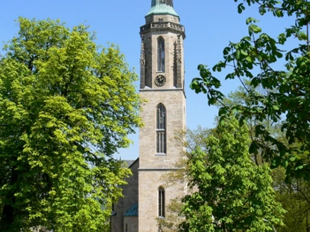 Kirche "Zum heiligen Kreuz"