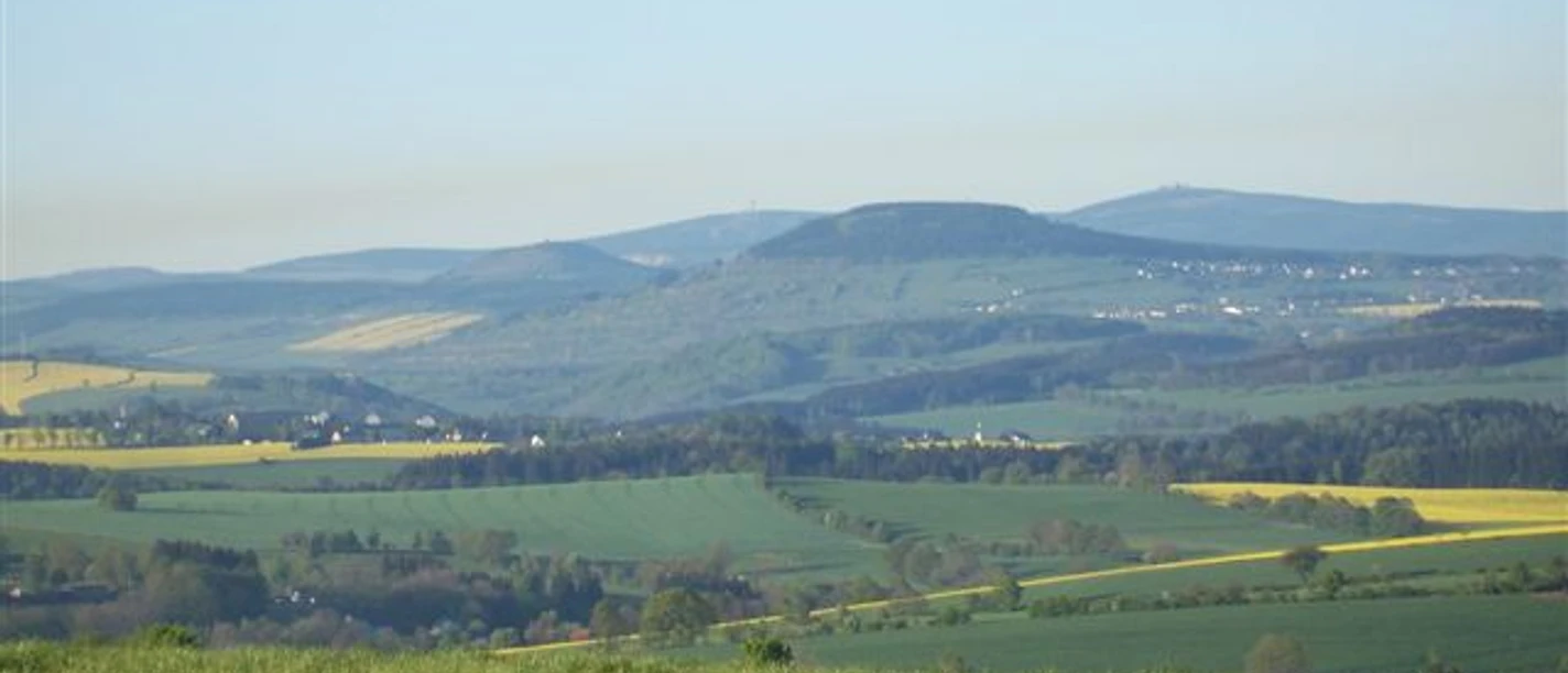 Erzgebirgsblick von B174 Großolbersdorf