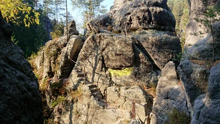 der Felsenpfad von Khaa