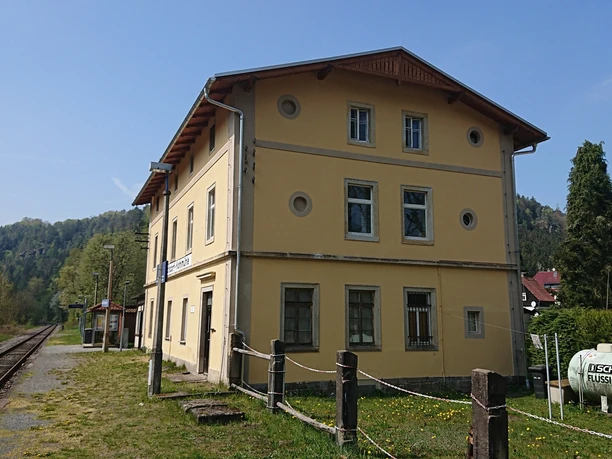 Bahnhofsgebäude in Goßdorf