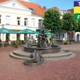 Sagenbrunnen in der Innenstadt von Jever