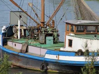 Ein Aalschokker in DrakenburgAn Aalschokker in DrakenburgEn Aalschokker i DrakenburgEen Aalschokker in Drakenburg