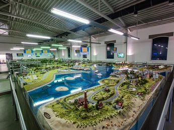 Leeraner Miniaturland Das Bild zeigt ein Teil der Ausstellung im Leeraner MiniaturlandThe picture shows part of the exhibition in Leer MiniaturlandBilledet viser en del af udstillingen i Leer MiniaturlandDe foto toont een deel van de tentoonstelling in Leer Miniaturland