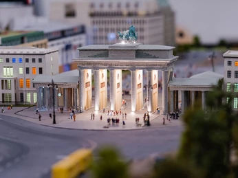 Leeraner Miniaturland Das Bild zeigt ein Teil der Ausstellung im Leeraner MiniaturlandThe picture shows part of the exhibition in Leer MiniaturlandBilledet viser en del af udstillingen i Leer MiniaturlandDe foto toont een deel van de tentoonstelling in Leer Miniaturland