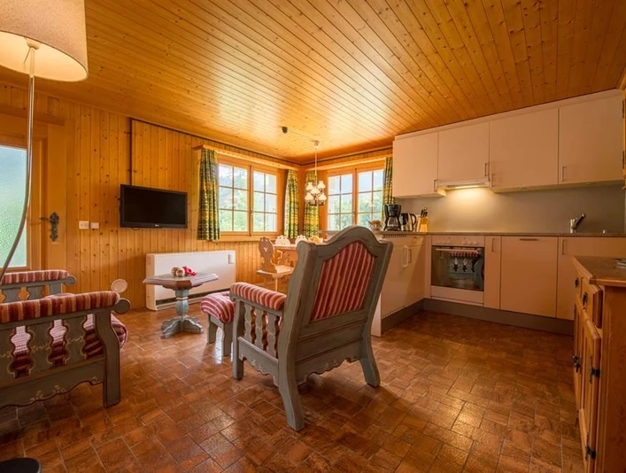 Küche und Wohnzimmer