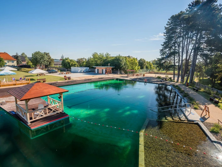 Biologisches Freibad am Thie in Blankenburg Biologisches Freibad am Thie in Blankenburg