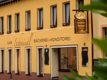 Die Außenansicht des Café Schmiedl
