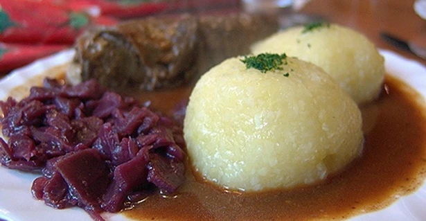 Klöße mit Rouladen
