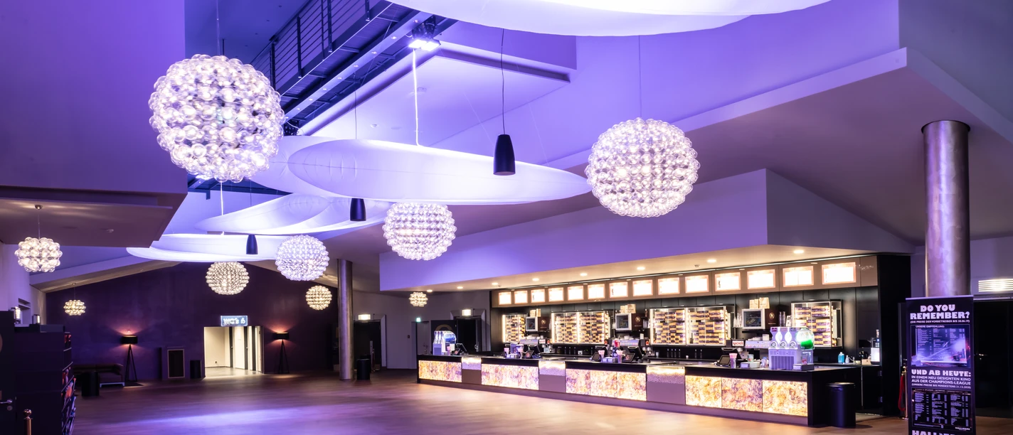 Foyer mit Gastronomietresen