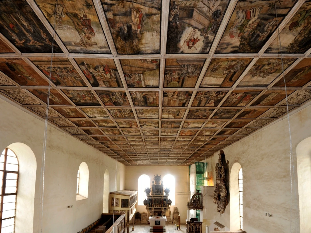 Wanddecke der Kirche Löbnitz