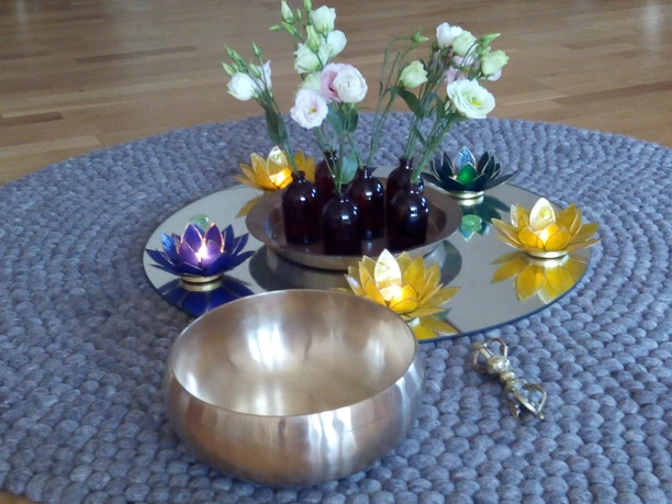 Klangschale Meditation Schillat-Höhle Klangschale Meditation Schillat-Höhle