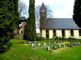 Peter Pauls Kirche Hallbach