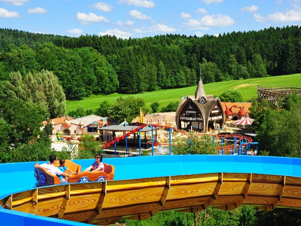 Fluch des Teutates Wasserbahn im Freizeitpark Plohn
