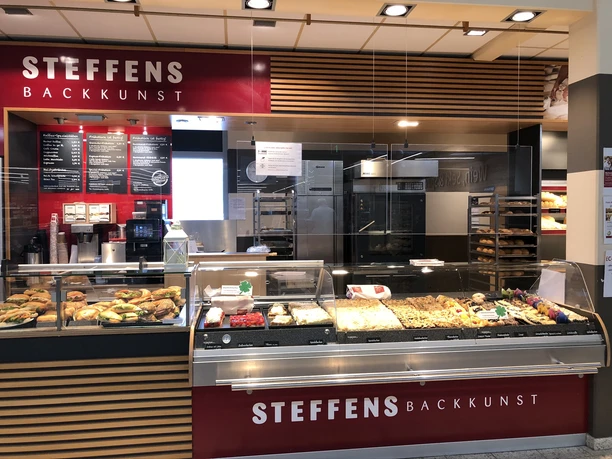 Auslage von Steffens Backkunst in Zeven Auslage von Steffens Backkunst in Zeven